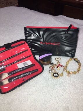 MAC Black Makeup Bag w/Brush Set bag charm, bracelet, lip scrub 5 piece bundle